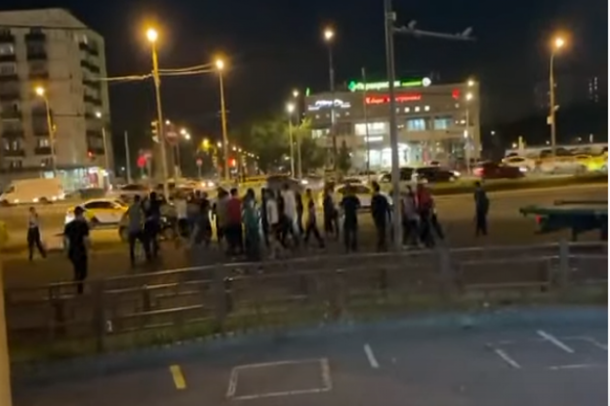 В Москве произошла массовая драка мигрантов-ВИДЕО 