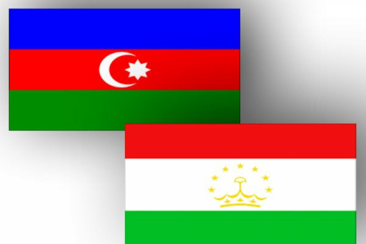 Флаги Азербайджана и Таджикистана