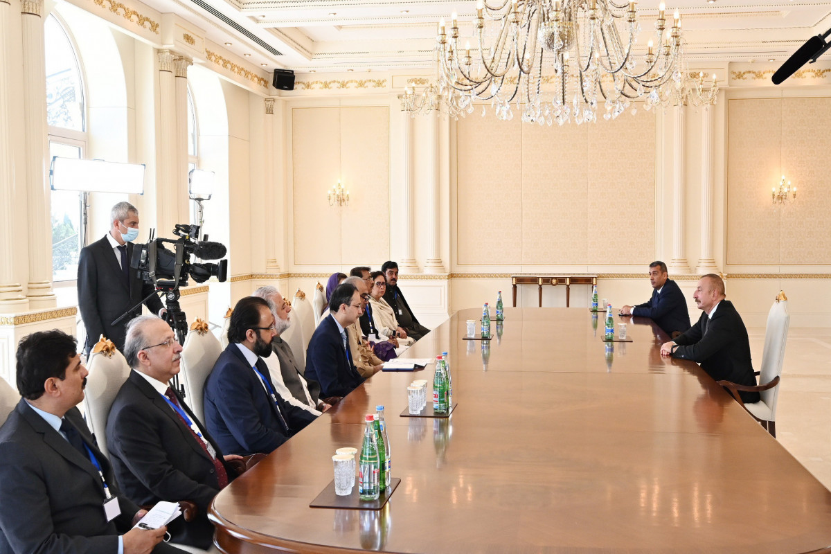 Президент Ильхам Алиев принял делегацию во главе с председателем Национального собрания Пакистана