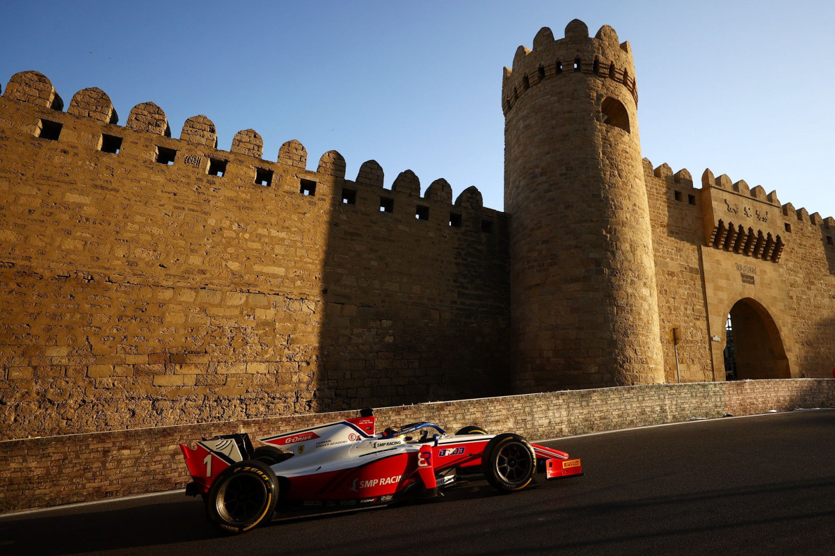 «Формула-2»: Началась последняя гонка Гран-при Азербайджана