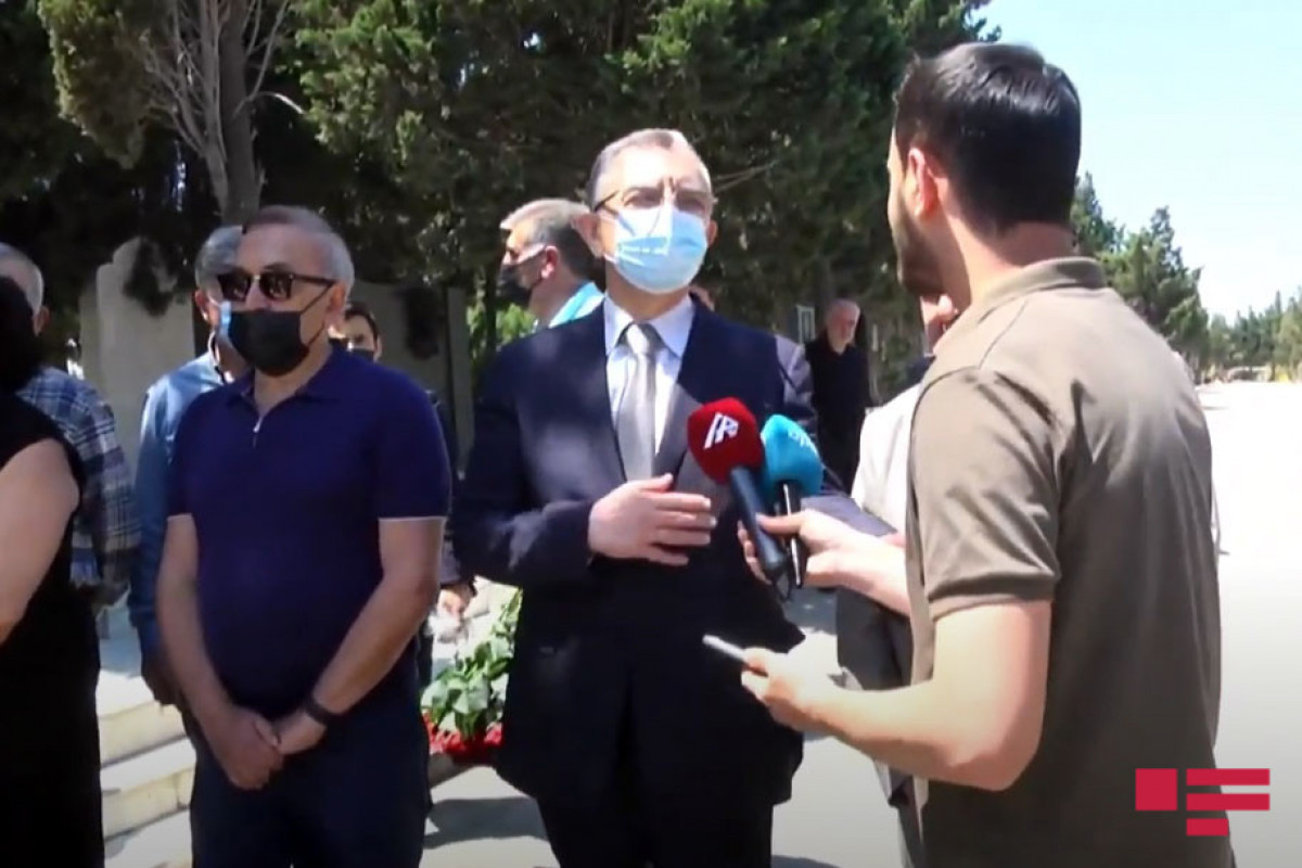 Эльдар Азизов: Звучат различные предложения относительно места установки памятника Тофигу Гулиеву