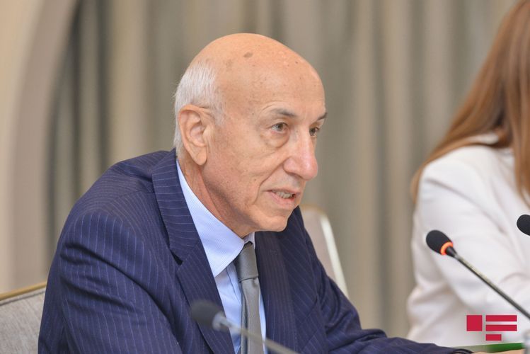 Ариф Рагимзаде избран председателем Совета ветеранов ПЕА