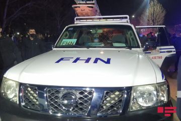 В Гяндже микроавтобус столкнулся с автомобилем, ранены 5 человек - ОБНОВЛЕНО - ФОТО