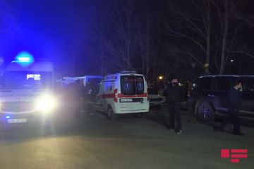 В Гяндже микроавтобус столкнулся с автомобилем, ранены 5 человек - ОБНОВЛЕНО - ФОТО