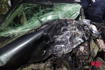 В Гяндже микроавтобус столкнулся с автомобилем, ранены 5 человек - ОБНОВЛЕНО - ФОТО