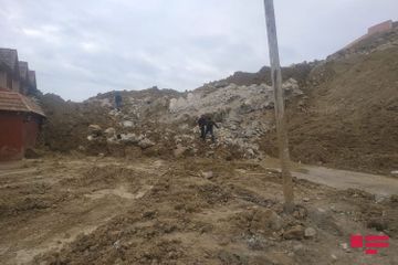 Глава ИВ Сабаильского района побывал в зоне оползня в Бадамдаре – ФОТО  - ОБНОВЛЕНО-3