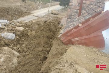 Глава ИВ Сабаильского района побывал в зоне оползня в Бадамдаре – ФОТО  - ОБНОВЛЕНО-3