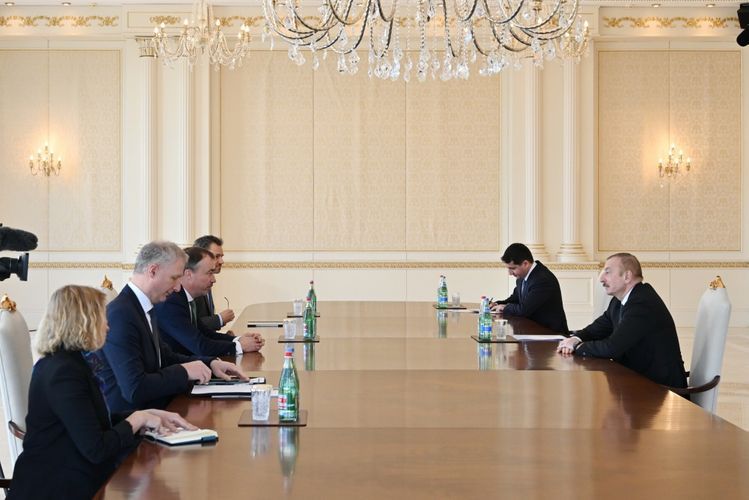 Президент Ильхам Алиев принял спецпредставителя ЕС по Южному Кавказу