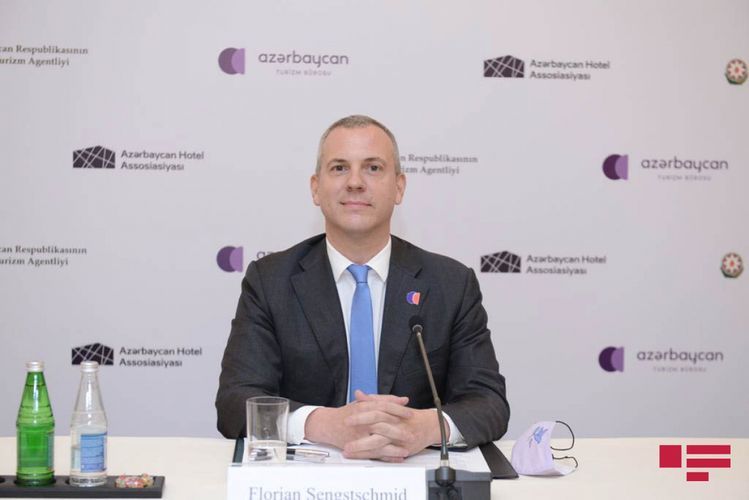 Бюро туризма Азербайджана: Создание туристического комплекса на территории грязевого вулкана в Гобустане отложено