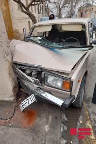В Агдаше автомобиль упал в водный канал, есть погибший и раненые