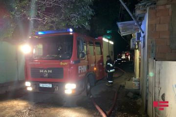 В Баку сгорели 7 домов  - ФОТО