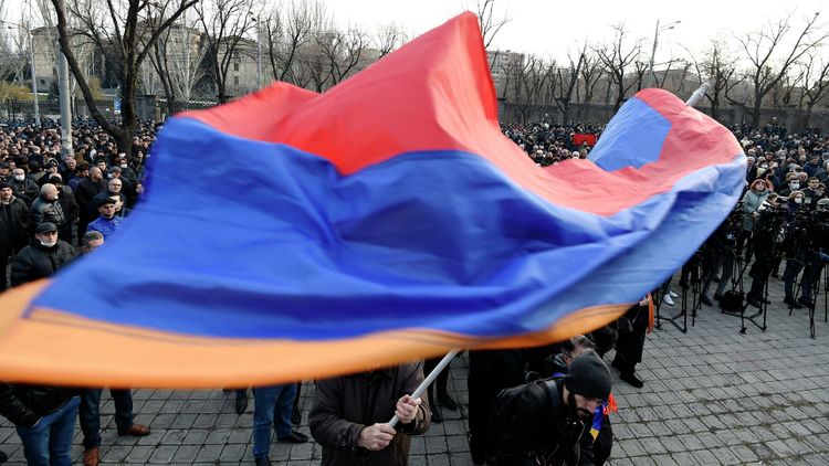 Замглавы аппарата Пашиняна уличили в публикации фейка