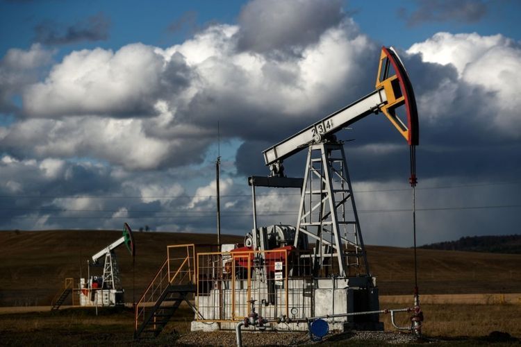 Азербайджанская нефть вновь подешевела