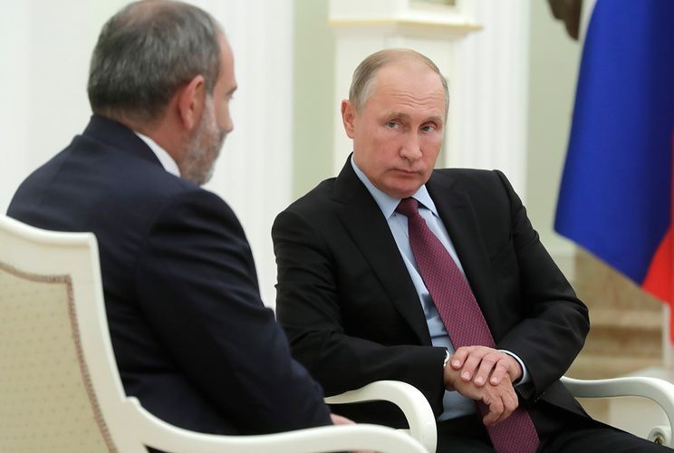 Состоялся телефонный разговор между Путиным и Пашиняном