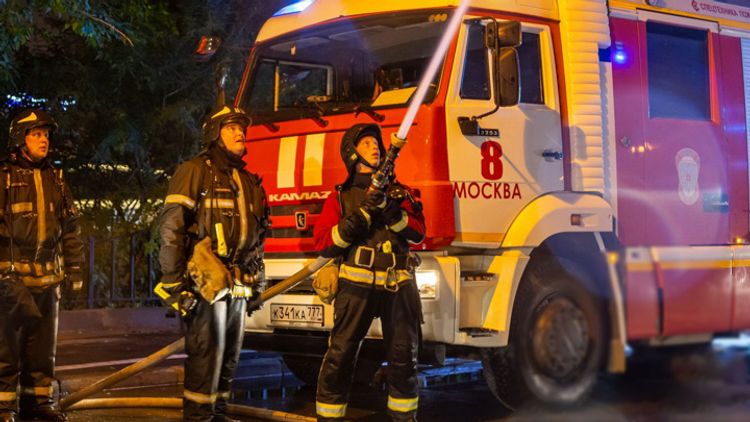 Три человека погибли при пожаре в гостинице в Москве
