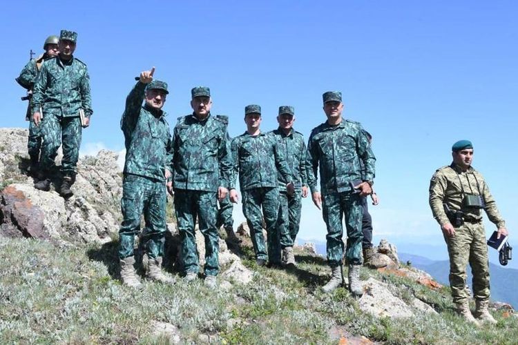 Помощник президента и начальник Госпогранслужбы побывали на границе с Арменией