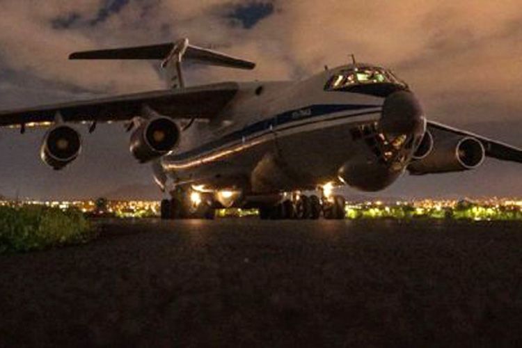 Трое армянских военнослужащих доставлены из Баку в Ереван