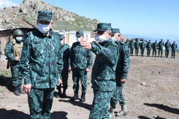 Помощник президента и начальник Госпогранслужбы побывали на границе с Арменией