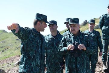 Помощник президента и начальник Госпогранслужбы побывали на границе с Арменией