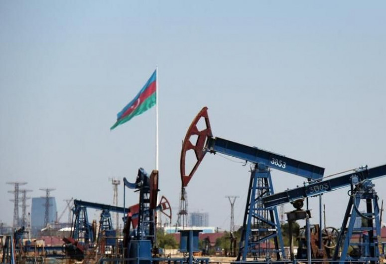 Цена азербайджанской нефти приближается к 70 долларам