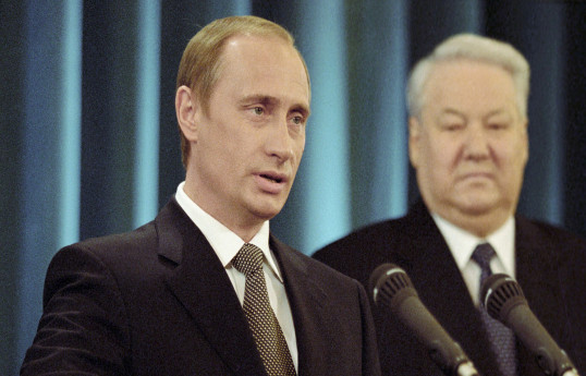 Путин 21 год назад впервые вступил в должность президента России