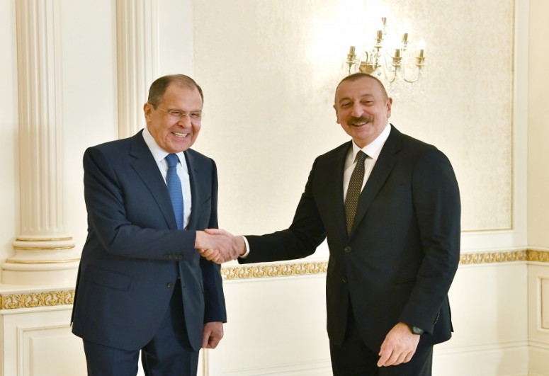 Президент Азербайджана Ильхам Алиев и глава МИД РФ Сергей Лавров