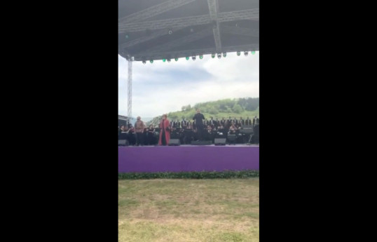 Первый вице-президент Мехрибан Алиева поделилась кадрами гала-концерта музыкального фестиваля «Харыбюльбюль» в Шуше