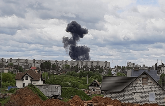 В Беларуси на жилой дом упал военный самолет,  пилоты  погибли-ОБНОВЛЕНО 