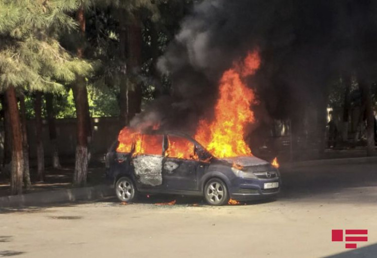В Билясуваре сгорел автомобиль