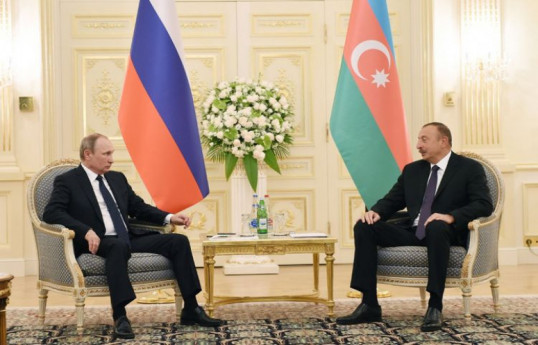 Путин поздравил президента Ильхама Алиева