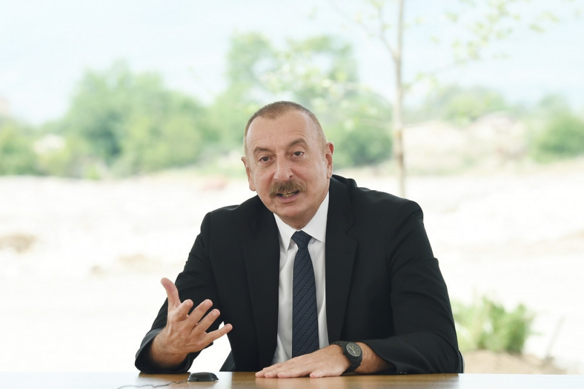 Ильхам Алиев: В период войны мы вели себя достойно, соблюдая все ее правила