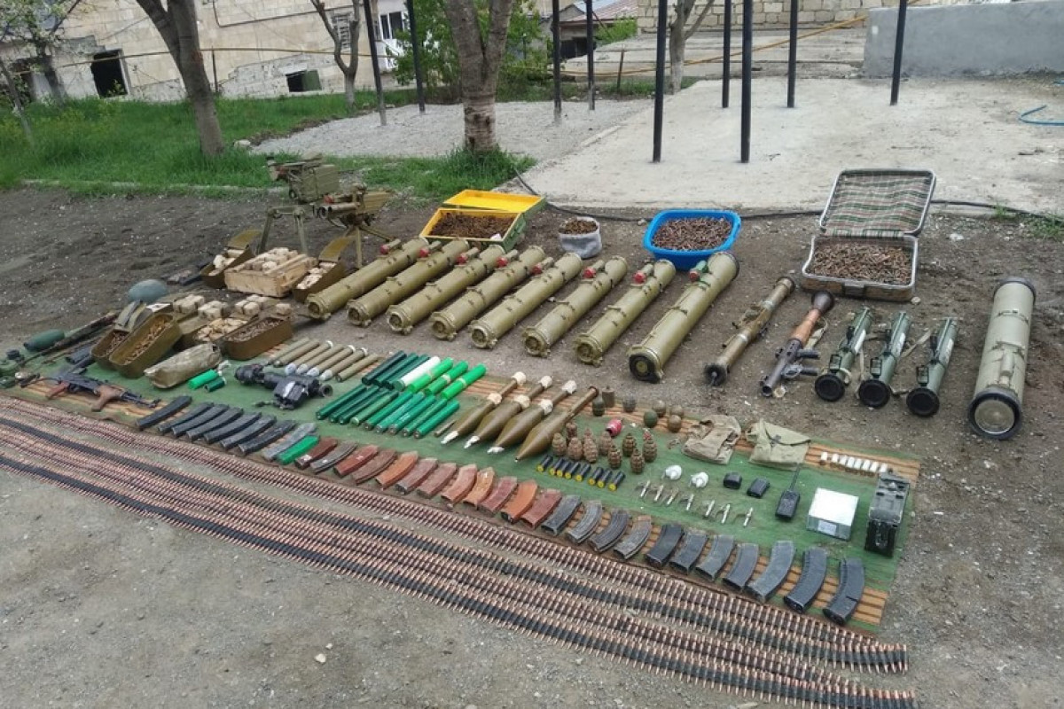 Оставленные в Шуше армянами при бегстве боеприпасы