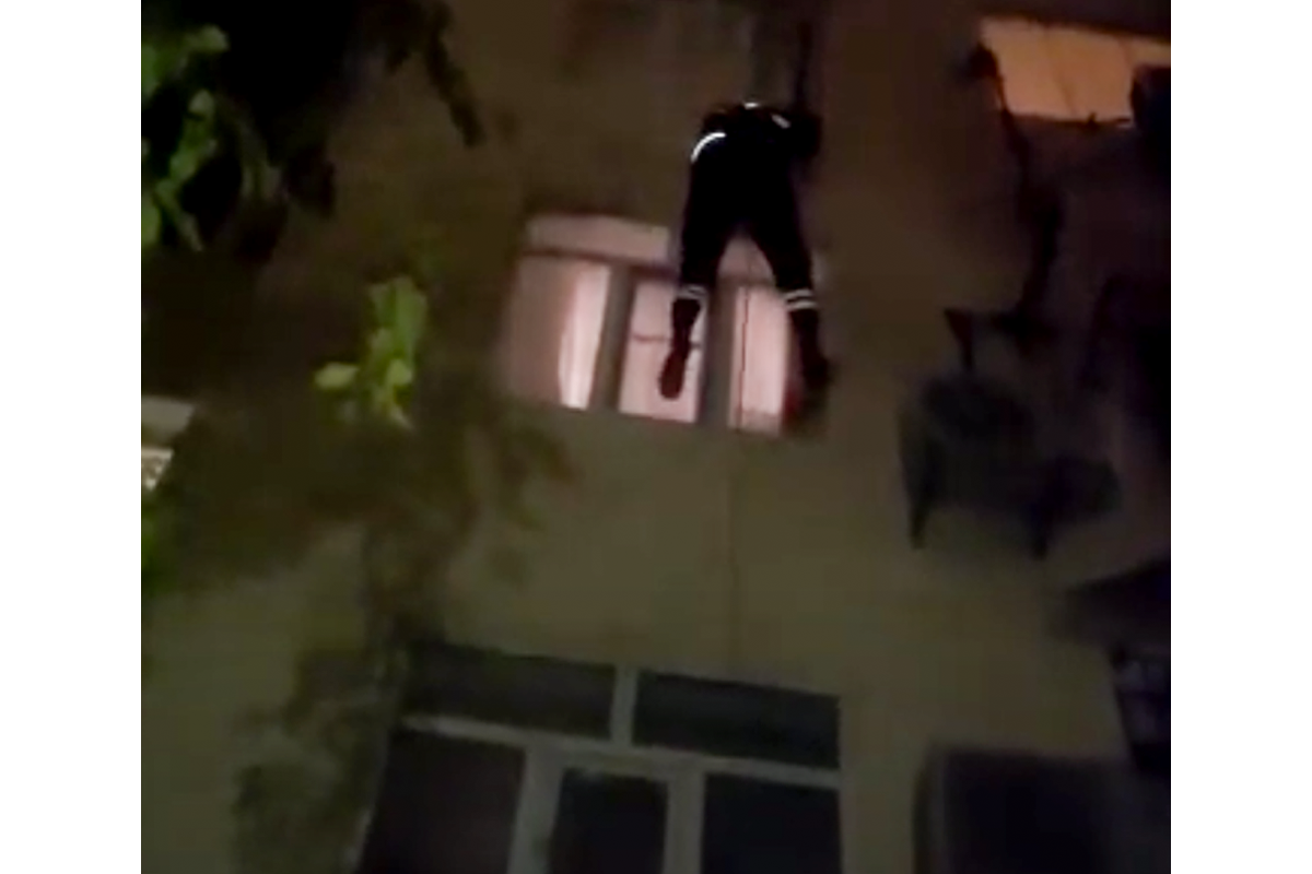 МЧС распространило кадры с операций-ВИДЕО 