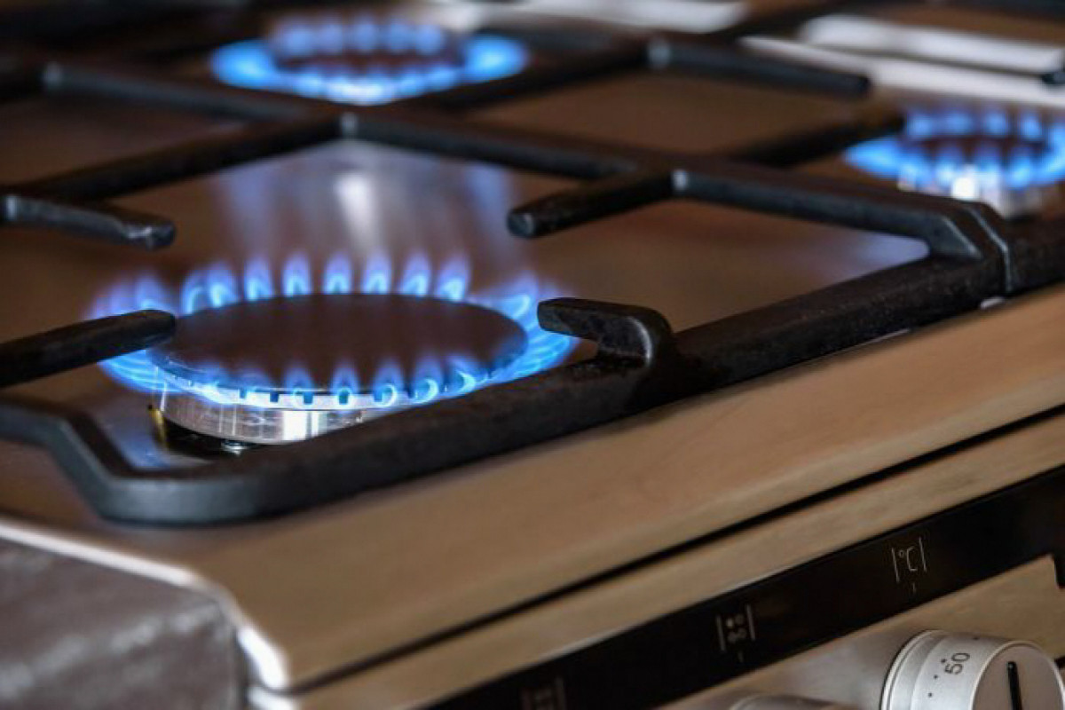 В Азербайджане женщина и двое ее детей отравились угарным газом, 9-летняя девочка умерла
