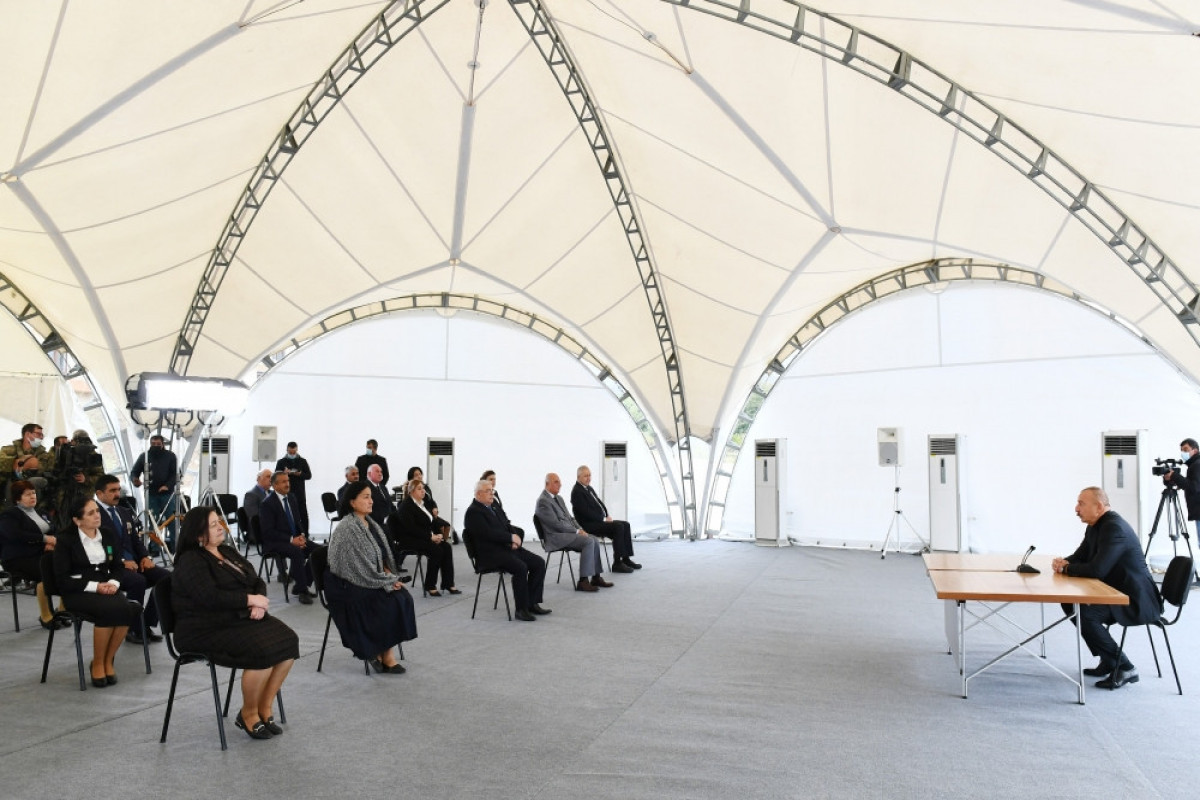 Президент Ильхам Алиев встретился с представителями общественности Ходжавендского района