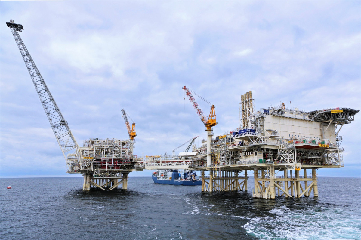 В этом году в нефтегазовый сектор Азербайджана инвестировано более 4 млрд. манатов