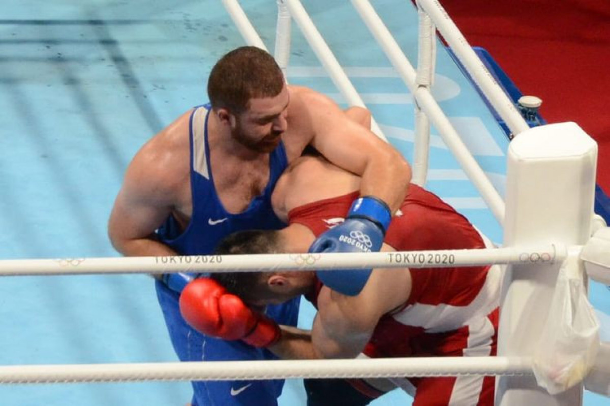 Азербайджанский боксер вышел в 1/8 финала ЧМ