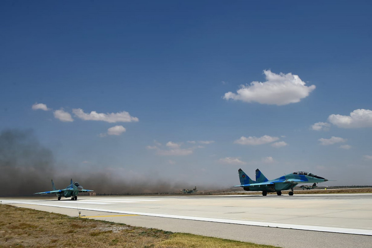 Азербайджанские военные самолеты отправились на учения в Турцию