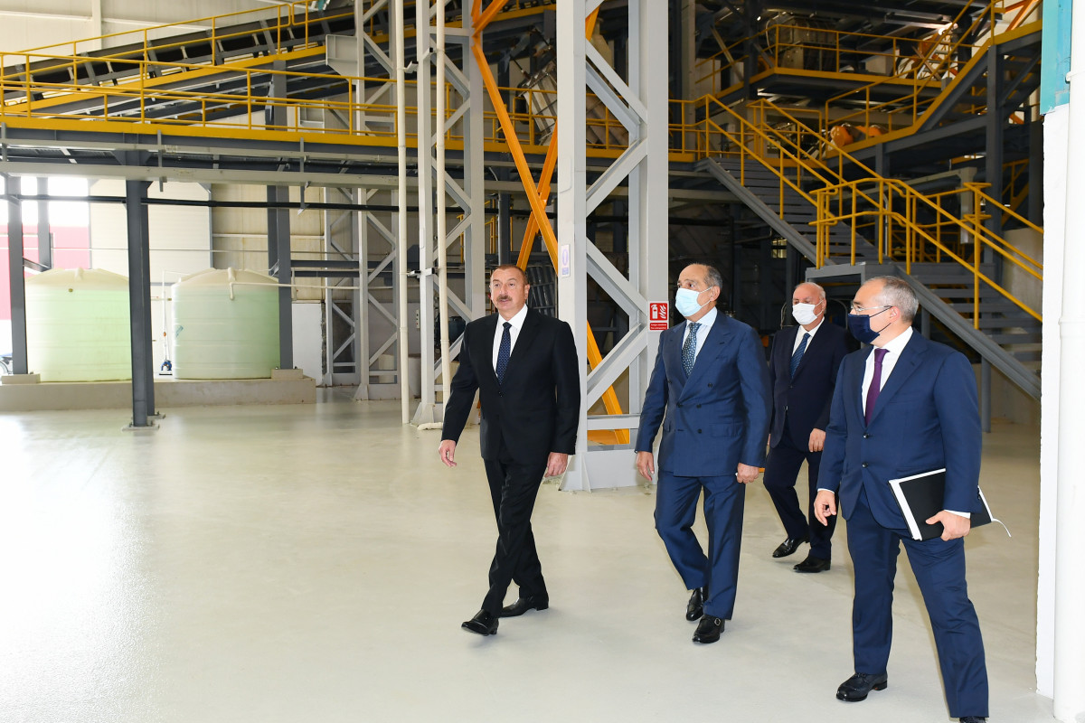 Президент Ильхам Алиев принял участие в открытии ООО «Azmonbat»  в Сумгайытском химическом промышленном парке