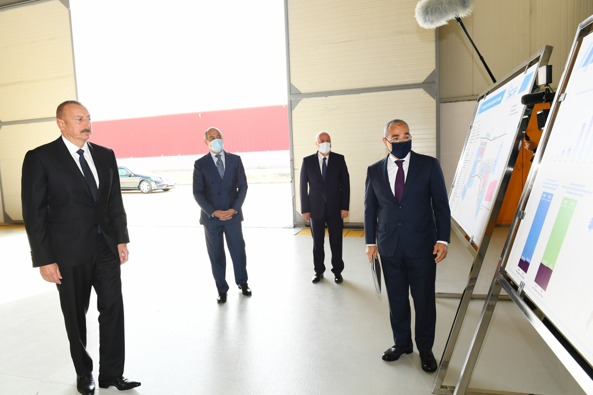 Президент Ильхам Алиев принял участие в открытии ООО «Azmonbat»  в Сумгайытском химическом промышленном парке