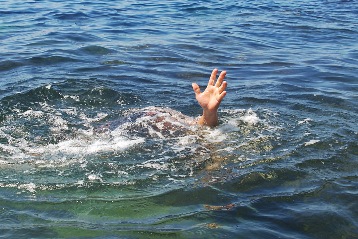 В Шамкире мальчик утонул в канале