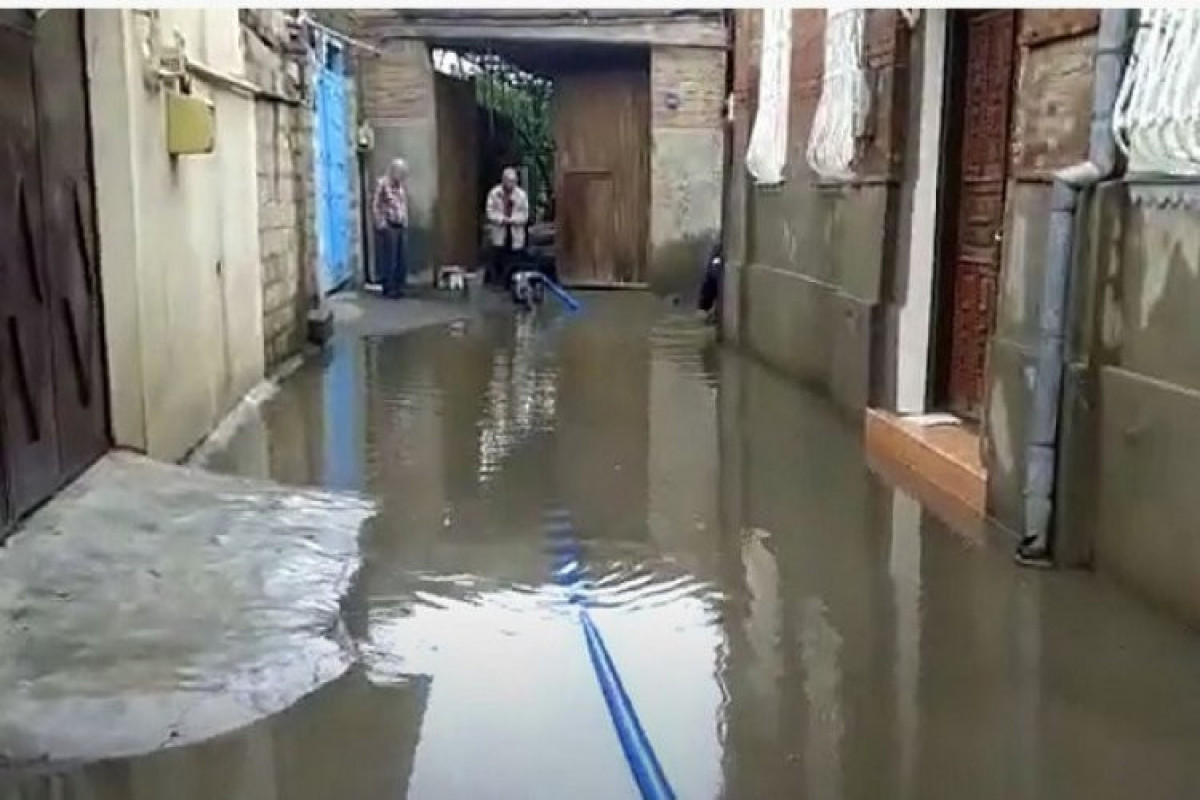 В Баку вода удалена с затопленных территорий -ВИДЕО  -ОБНОВЛЕНО 