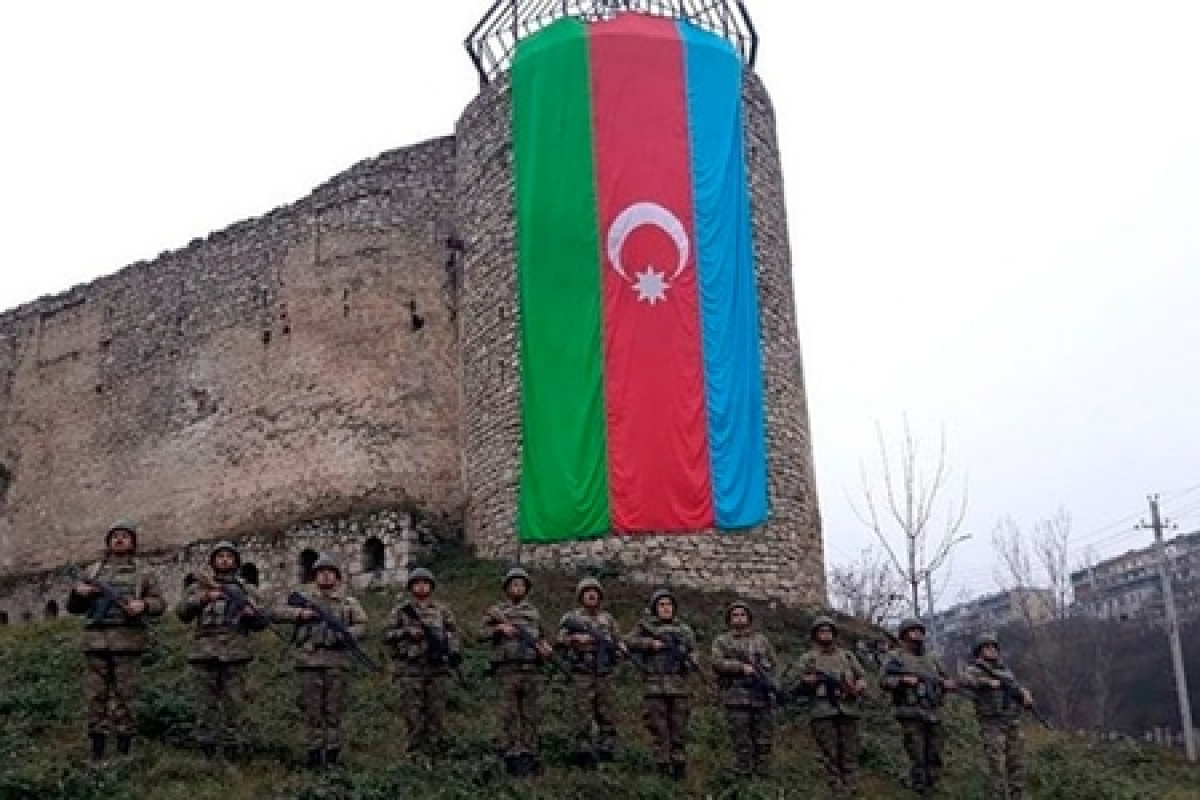 В Шуше прошел военный парад по случаю Дня памяти-ВИДЕО 