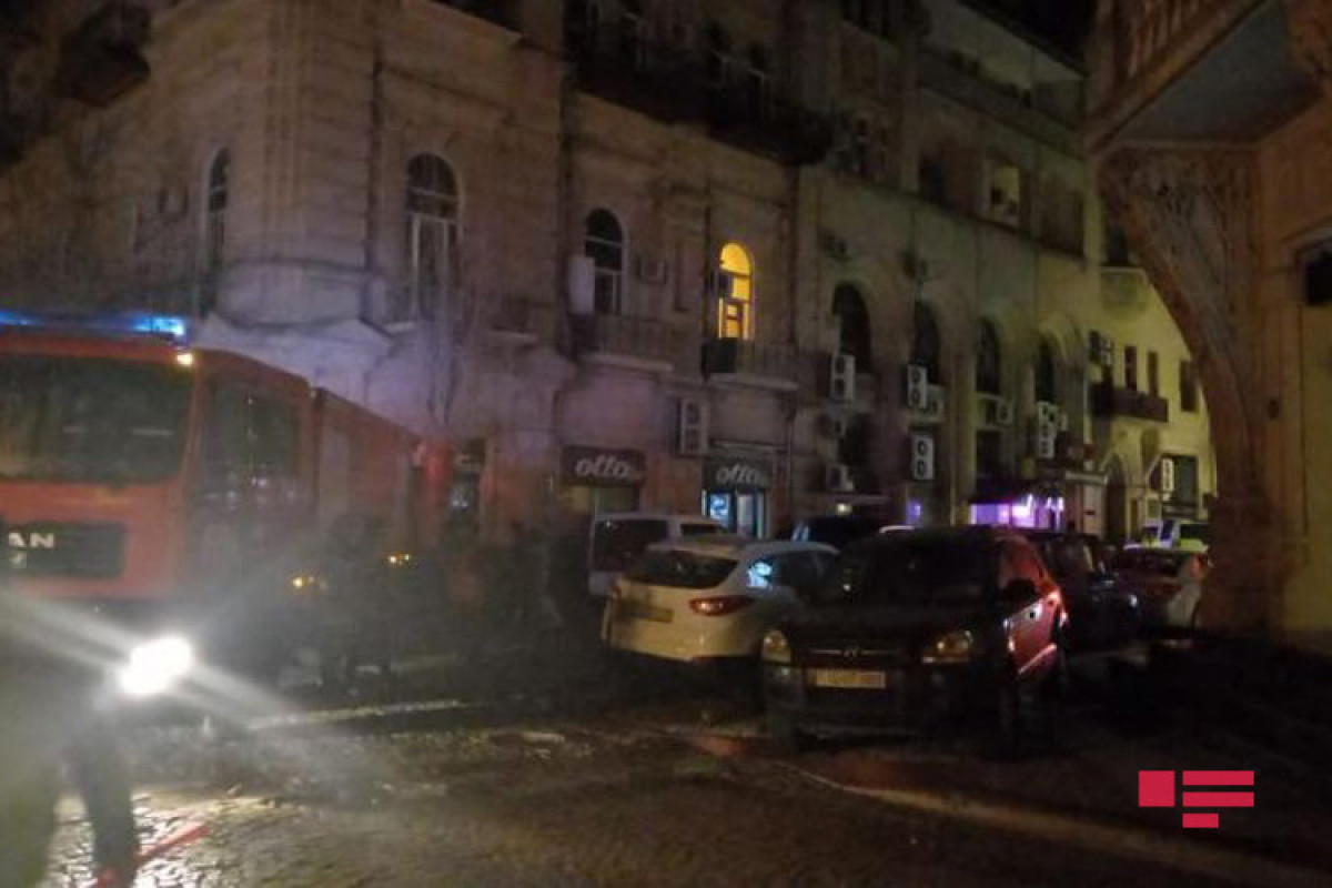 Место взрыва в ночном клубе в Баку
