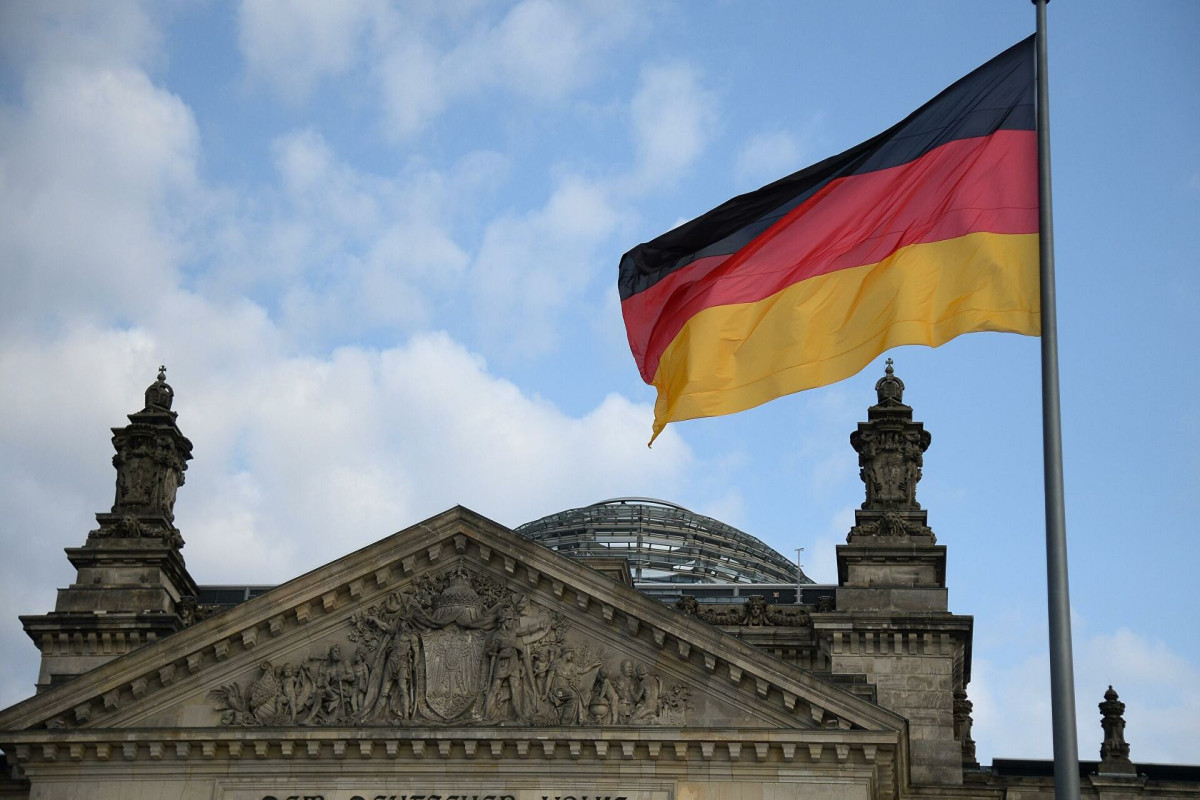 Германия и Франция высылают 75 российских дипломатов -ОБНОВЛЕНО 