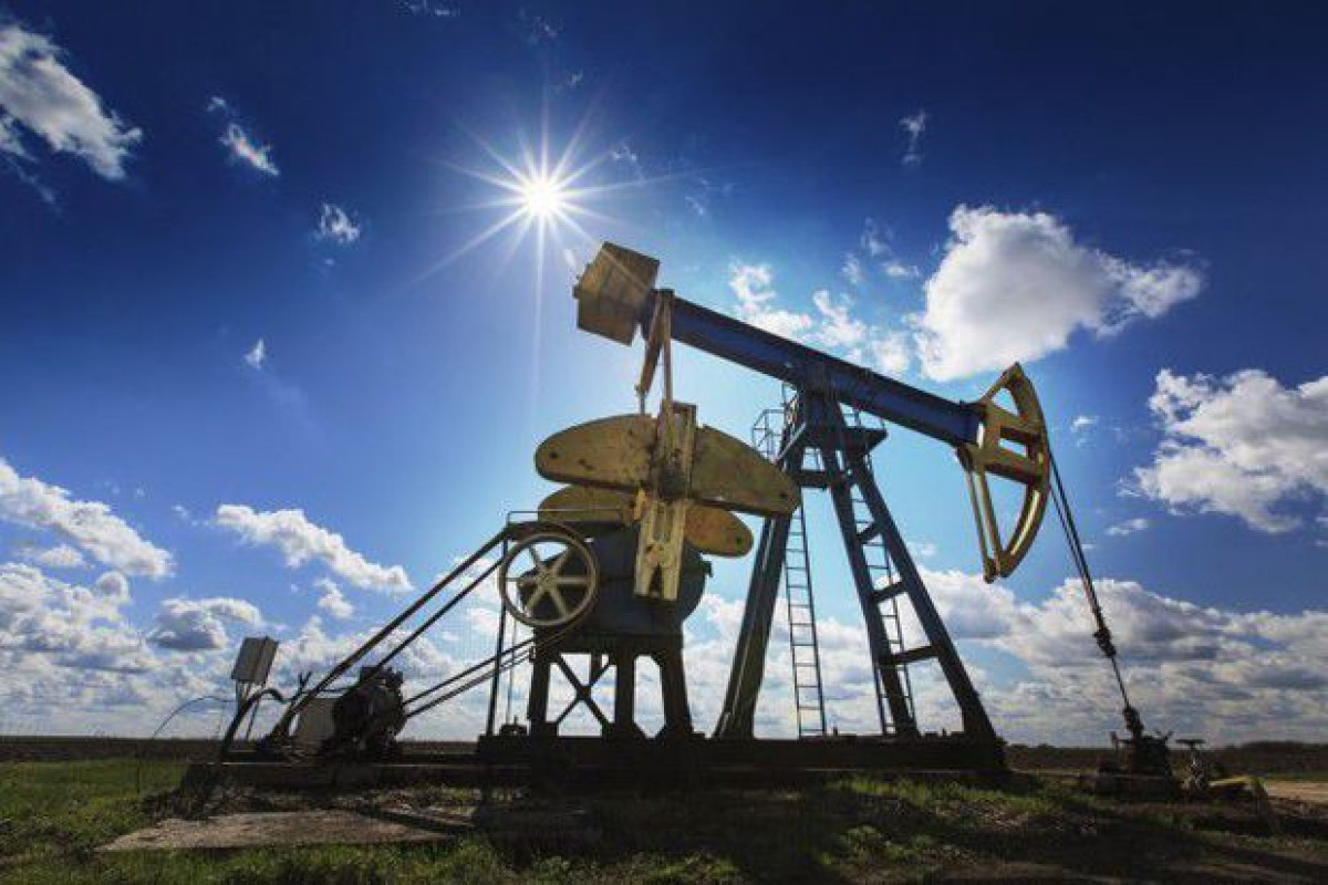 Азербайджанская нефть вновь подешевела