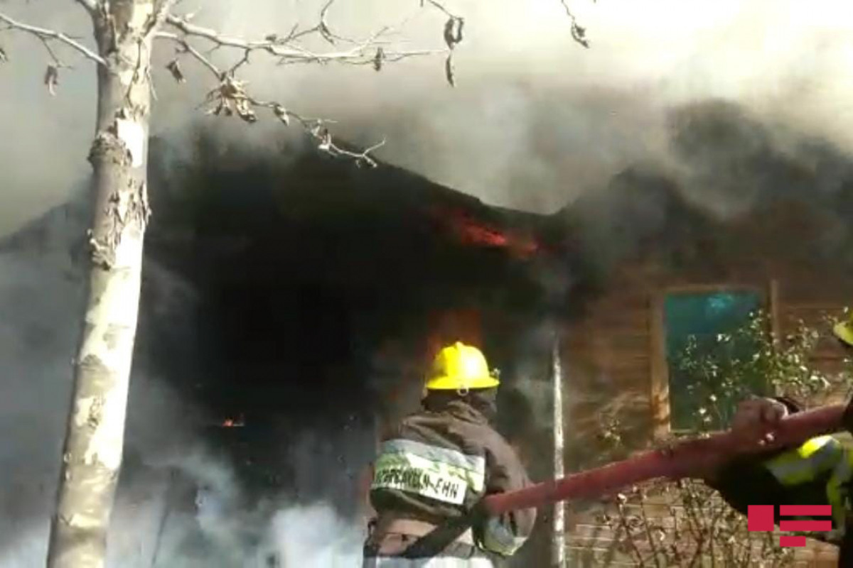 На рынке стройматериалов в Баку произошел пожар
