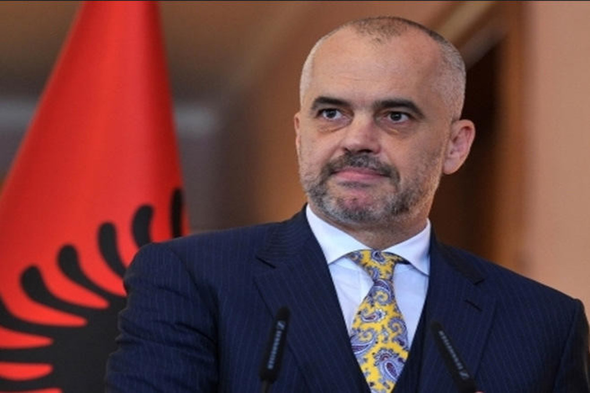 Премьер-министр Албании Эди Рама прибывает в Азербайджан