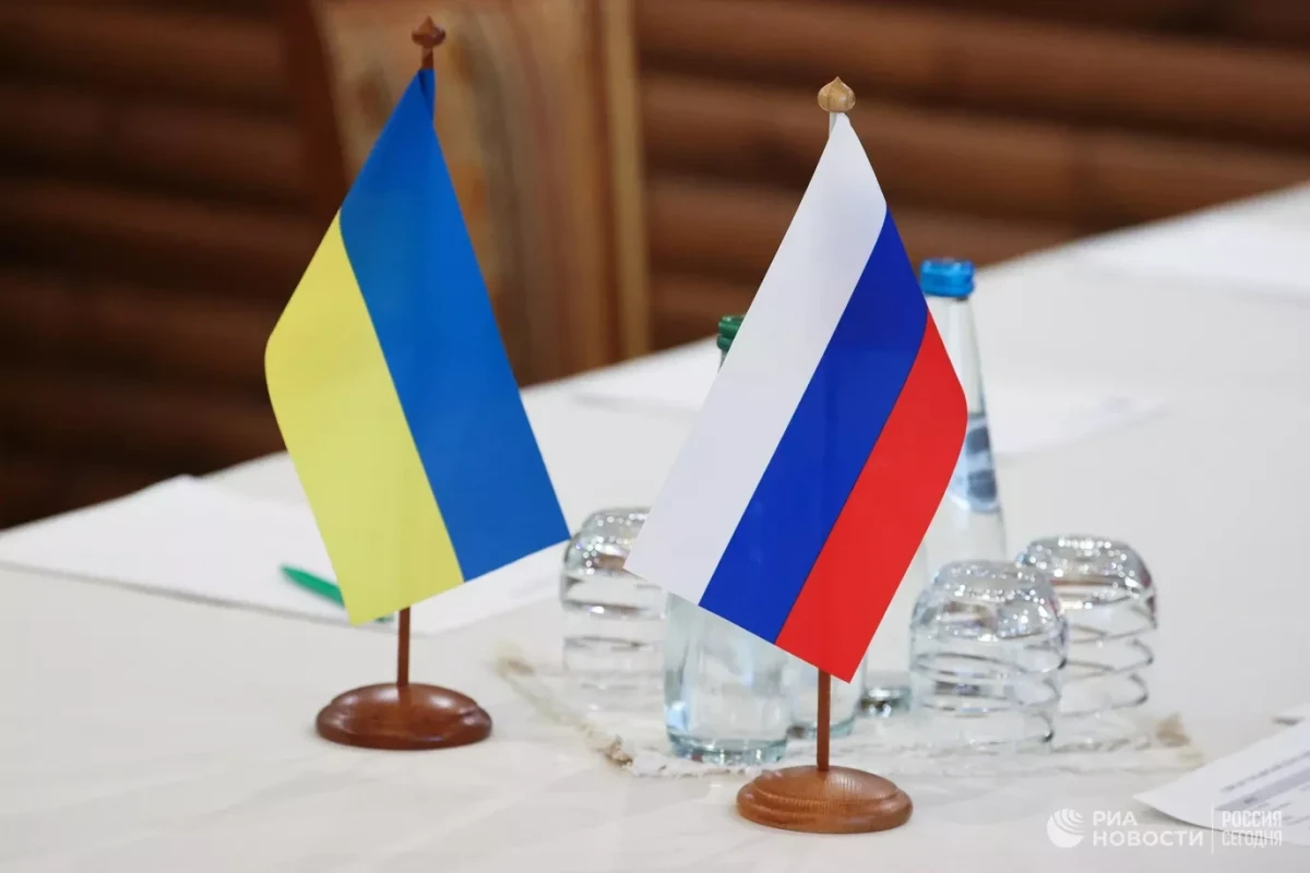 Лавров считает, что связывающие русских и украинцев узы восстановятся