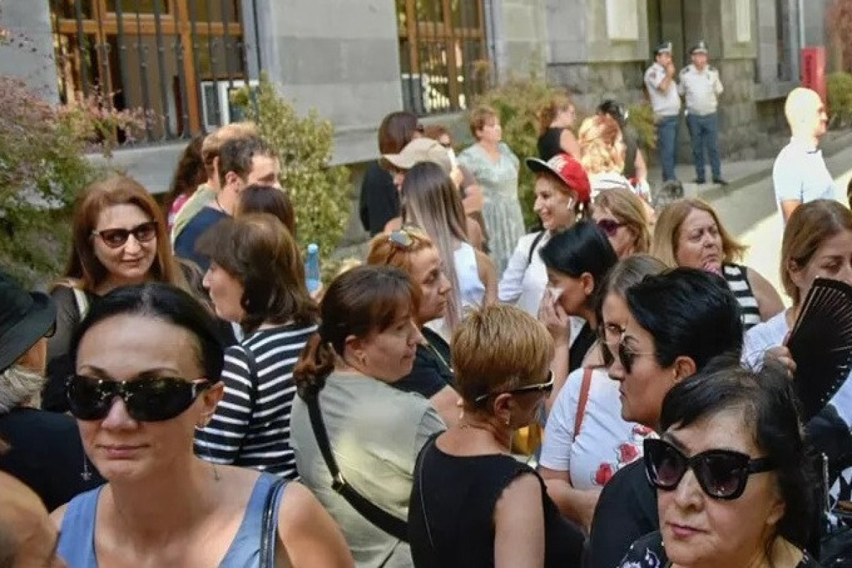 Родители погибших в Карабахе армянских солдат требуют арестовать Пашиняна